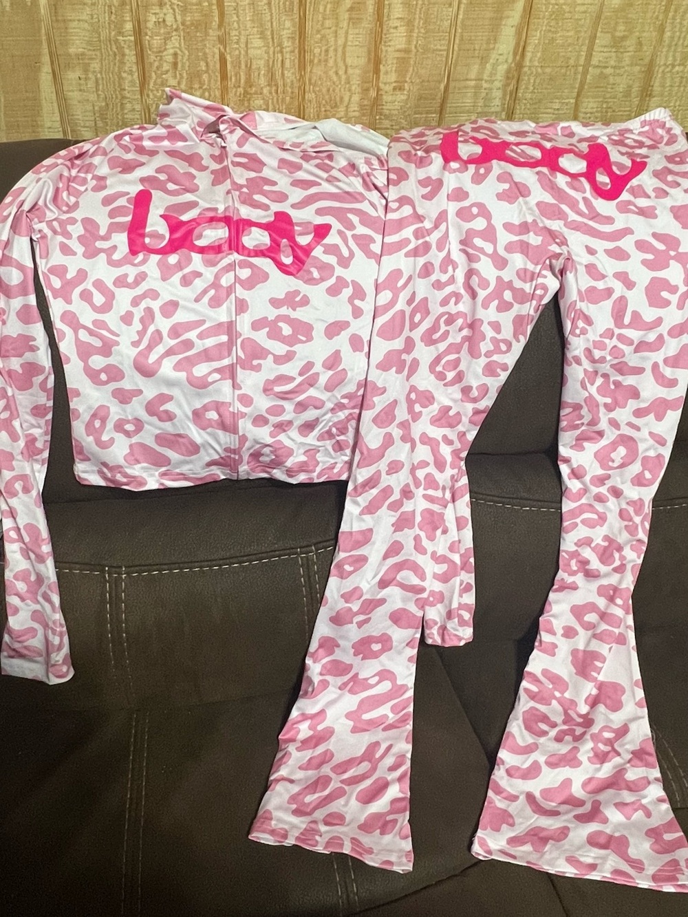 Women’s Pink Leopard Print Two-Piece Lounge Set